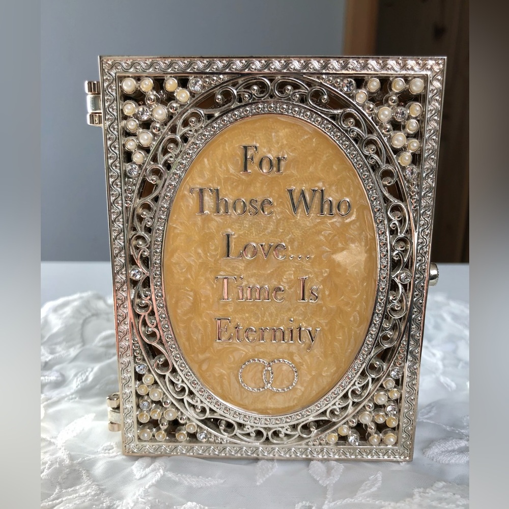Vintage Danbury Crystal & Pearls Marriage Love Clock